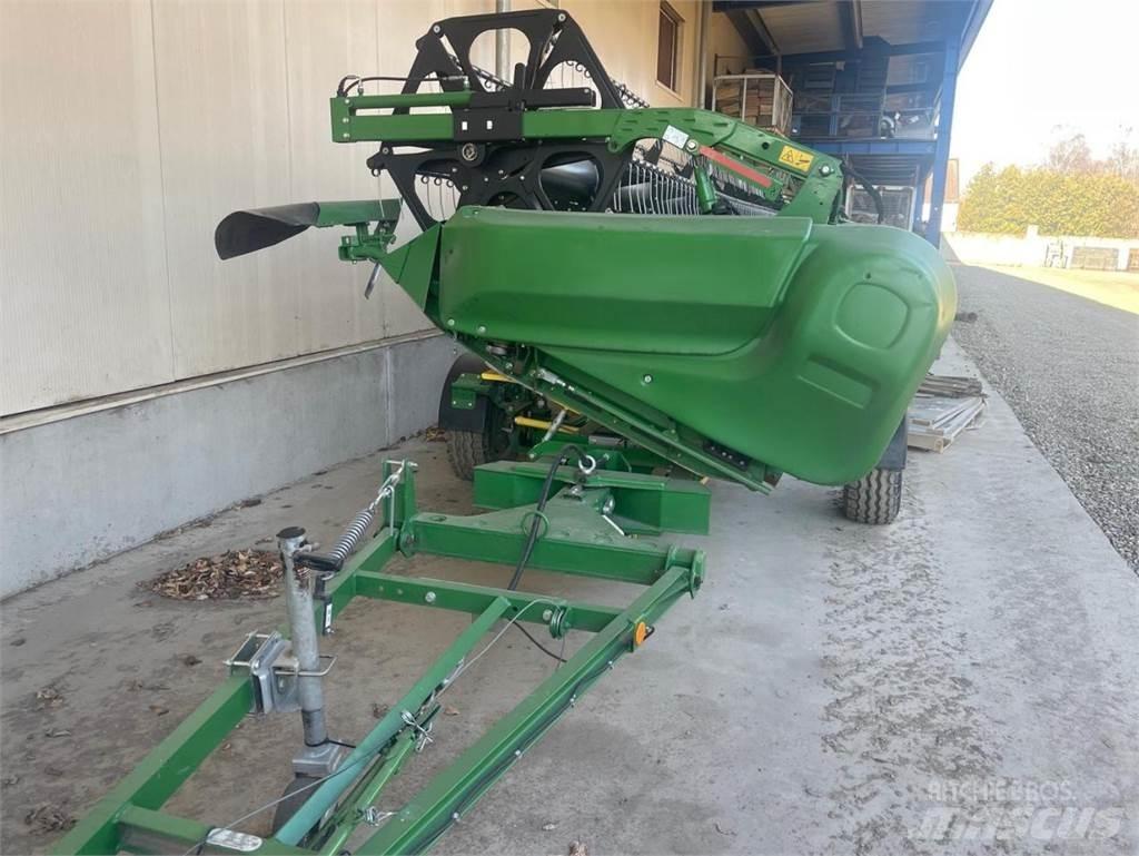 John Deere S690i Sklízecí mlátičky