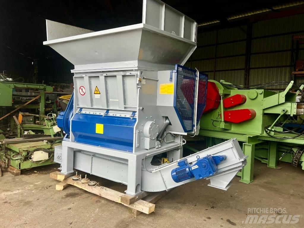 Lindner VEGA 1500 Drtiče odpadu
