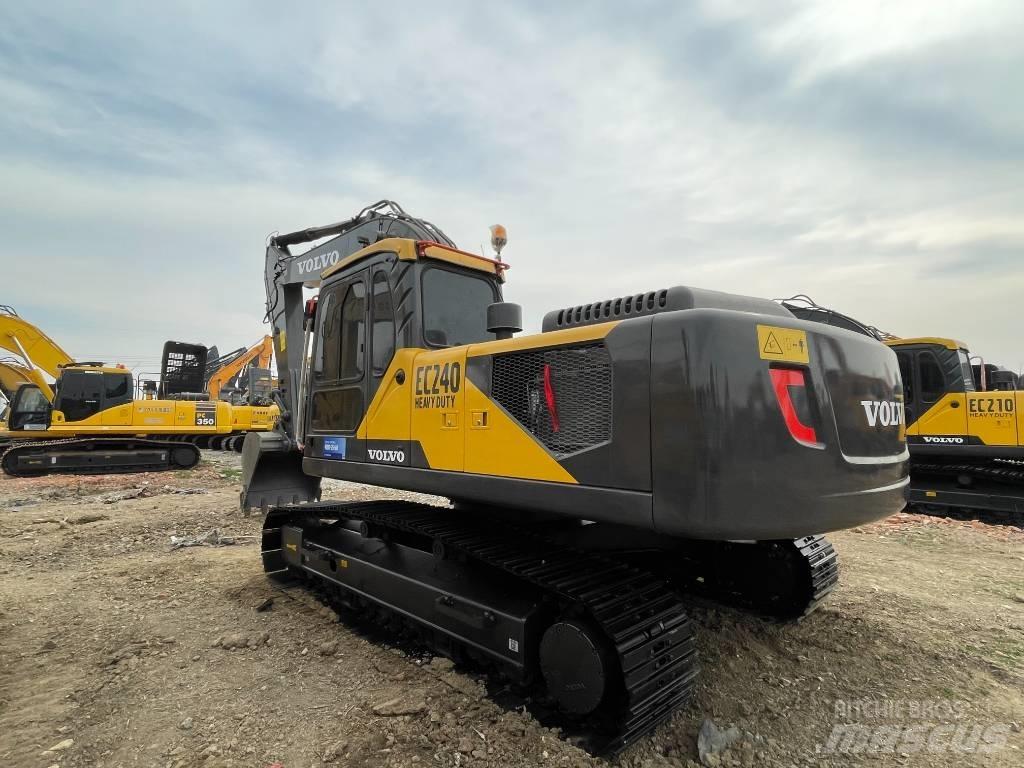 Volvo EC 240 Pásová rýpadla