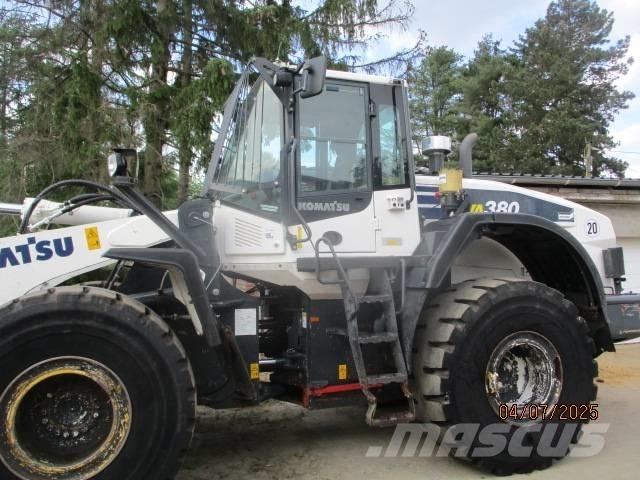 Komatsu WA 380 Kolové nakladače