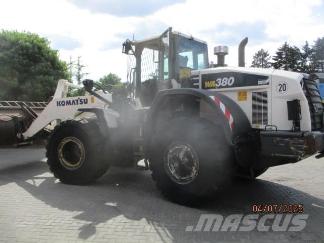 Komatsu WA 380 Kolové nakladače