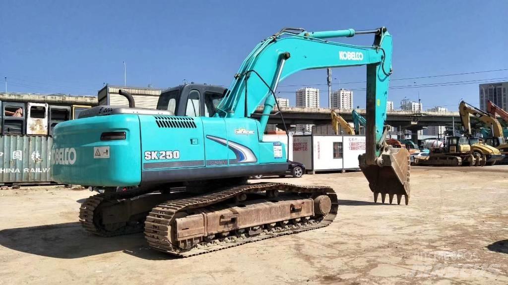 Kobelco SK 250-8 Pásová rýpadla