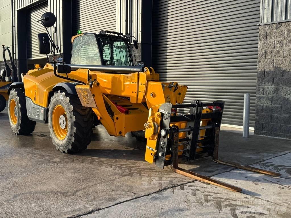 JCB 540-140 Teleskopické manipulátory