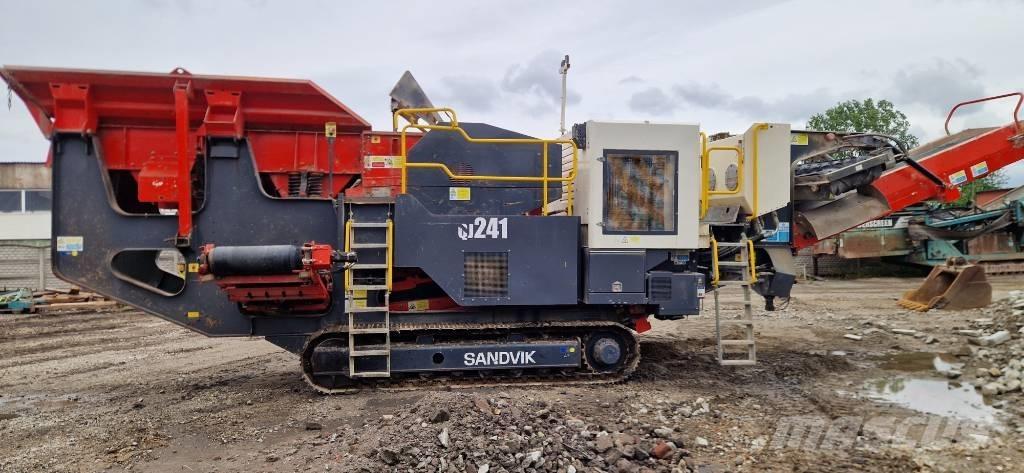 Sandvik QJ 241 Mobilní drtiče