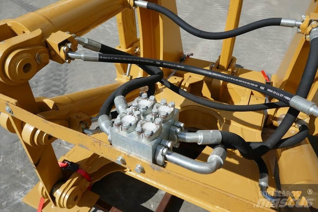 CAT D7E Ripper Ostatní komponenty