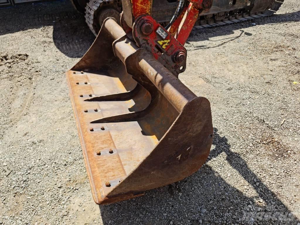 Komatsu PC 138-8 Pásová rýpadla