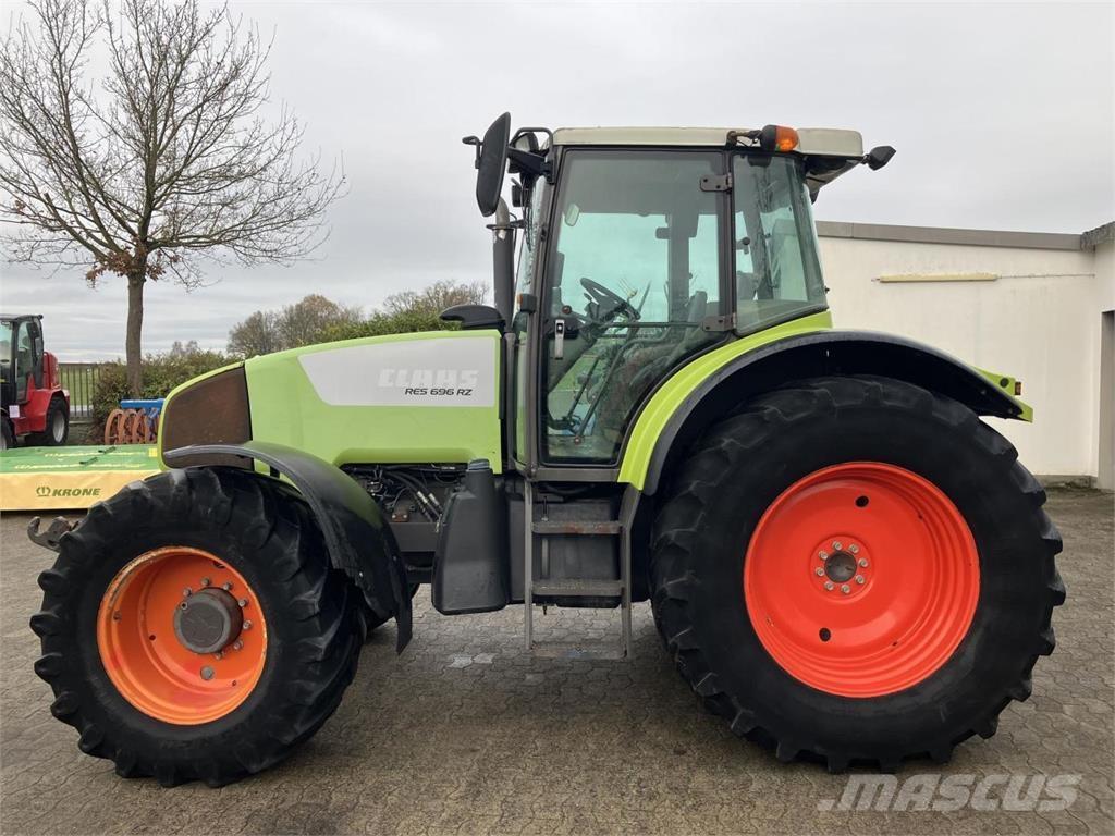 CLAAS Ares 696 RZ Traktory