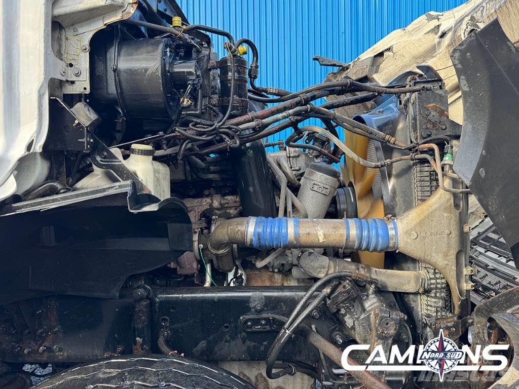 Sterling L9500 Lanový nosič kontejnerů