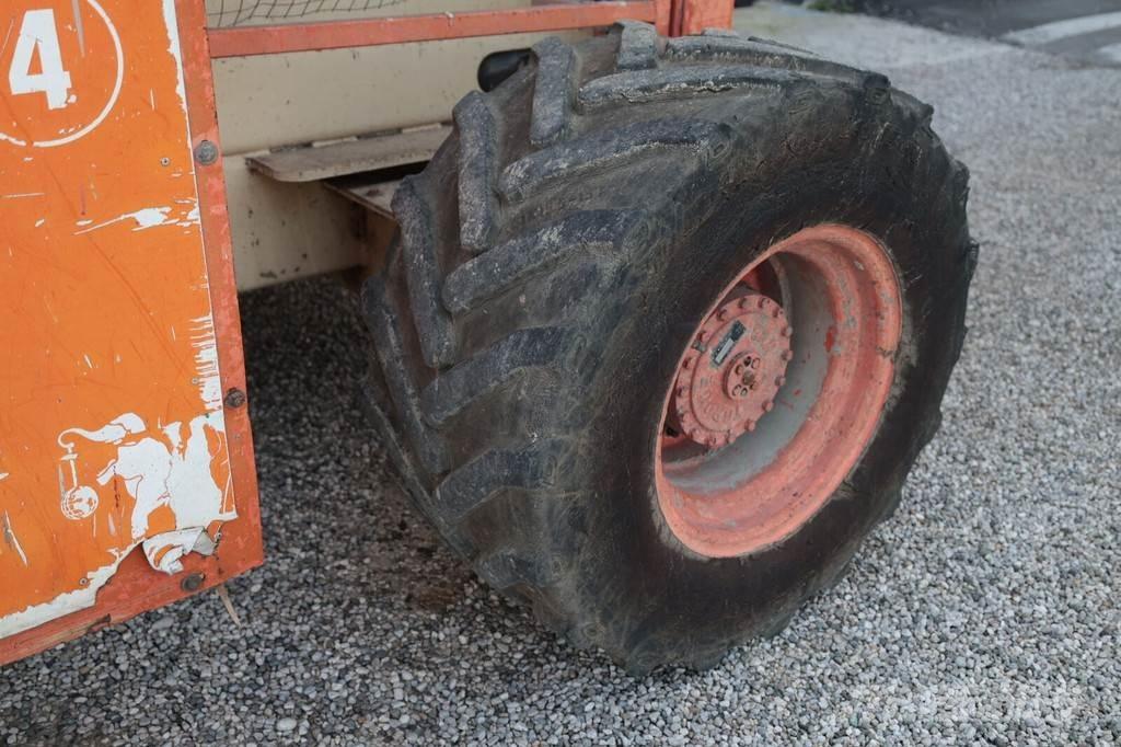 JLG 40RTS Nůžková zvedací plošina