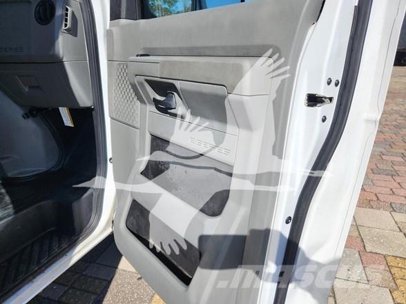 Ford E450 Stavebnictví - ostatní