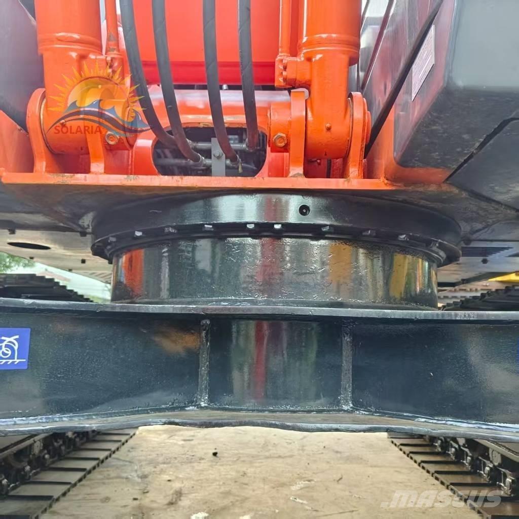 Hitachi ZX 120 Pásová rýpadla