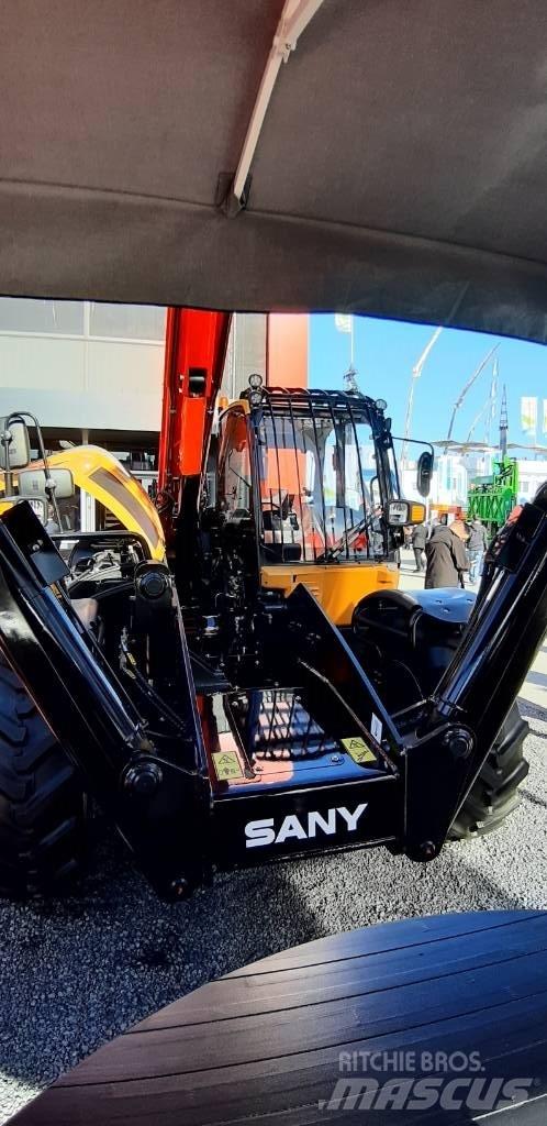 Sany STH 1440 Teleskopické kolové nakladače