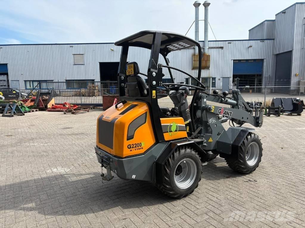 Giant G2200 E Xtra Mininakladače