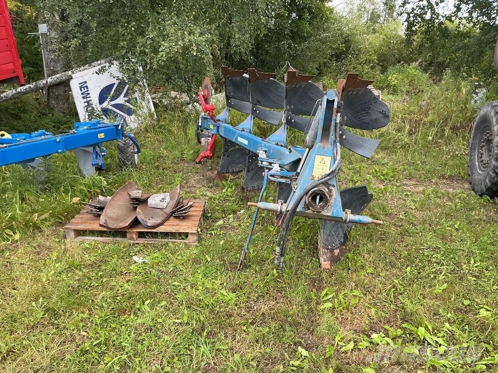 Agrolux FFK 497 Oboustranné pluhy