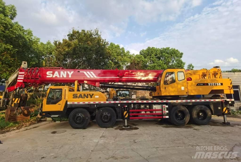 Sany STC750 Kladkostroje, navijáky a stavební výtahy