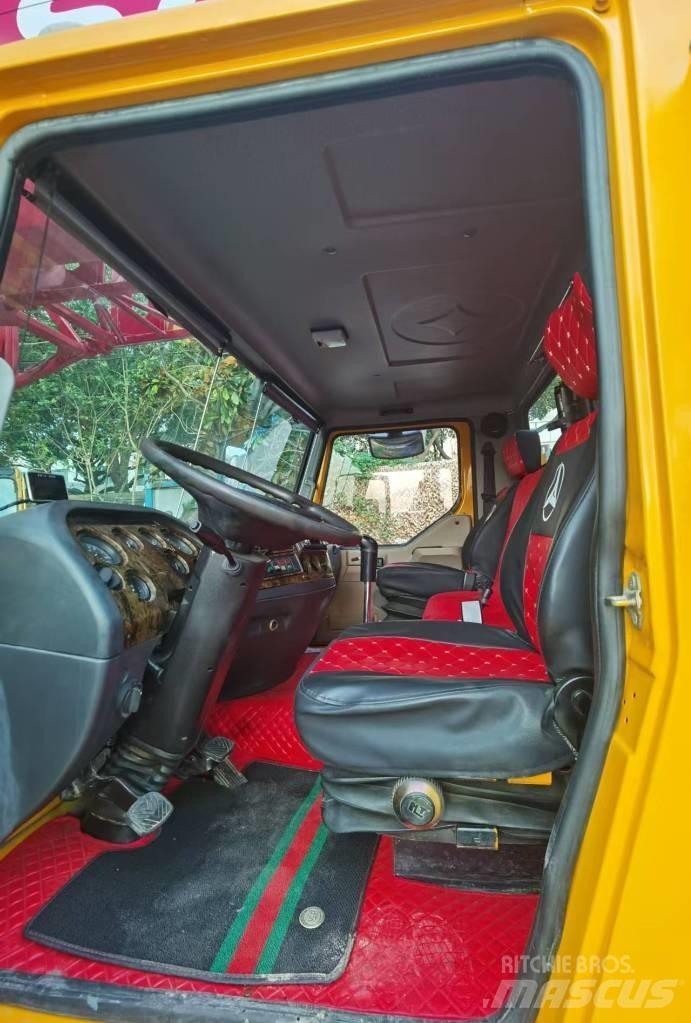 Sany STC750 Kladkostroje, navijáky a stavební výtahy