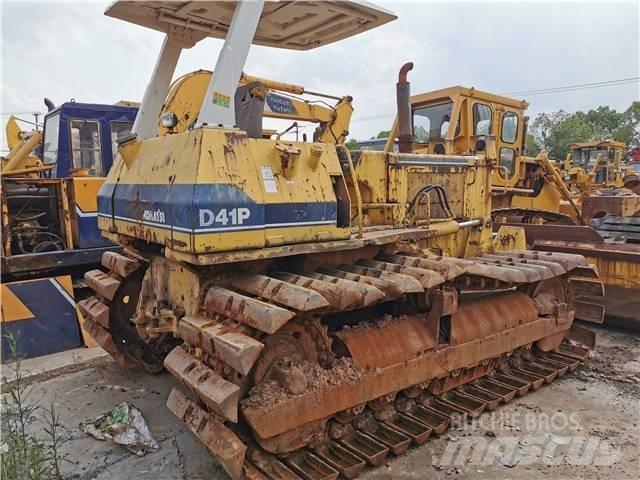 Komatsu D41P Pásové dozery