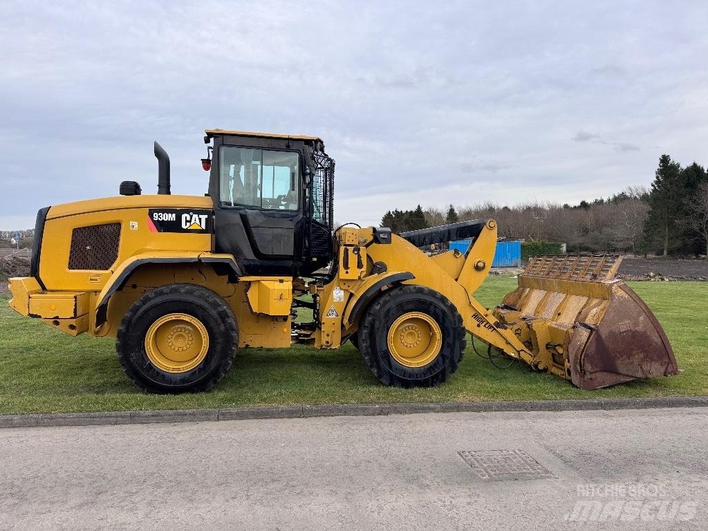 CAT 930 M Kolové nakladače