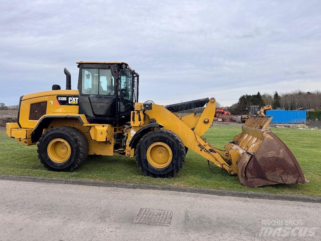CAT 930 M Kolové nakladače