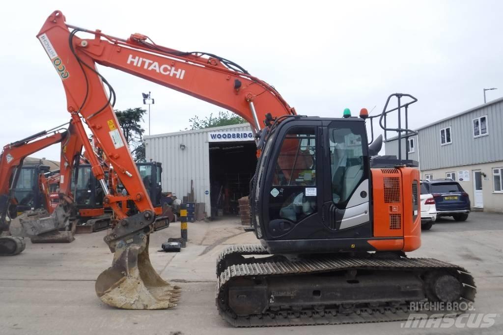 Hitachi ZX 135 US-6 Pásová rýpadla