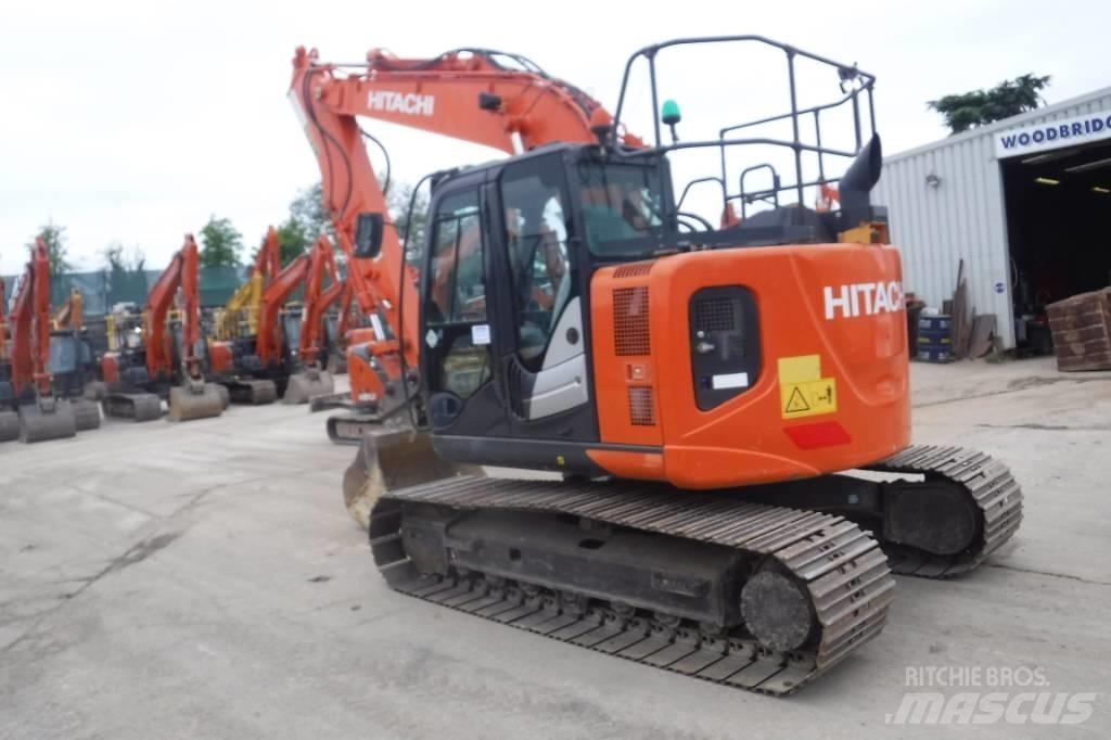 Hitachi ZX 135 US-6 Pásová rýpadla