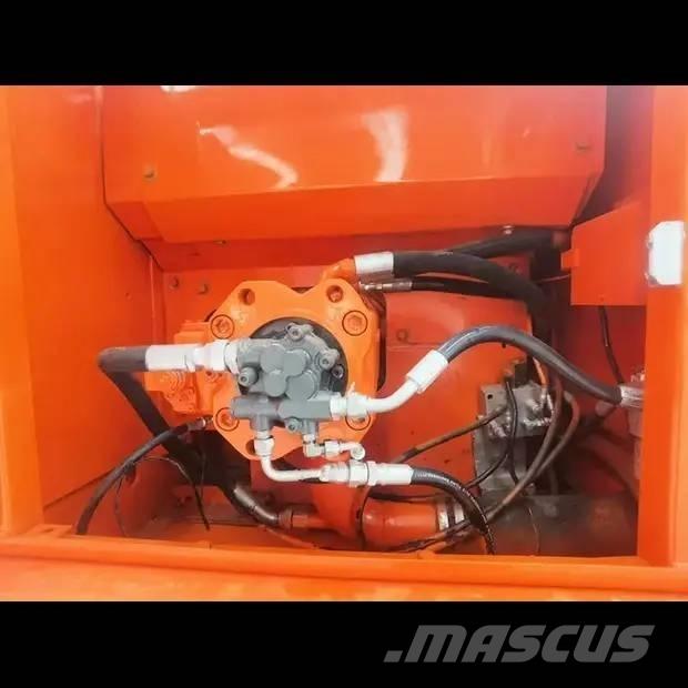 Doosan DX 225 LC Pásová rýpadla