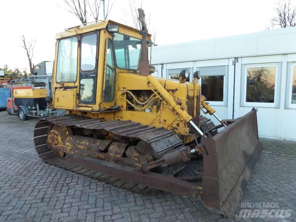 CAT D 4 E Pásové dozery