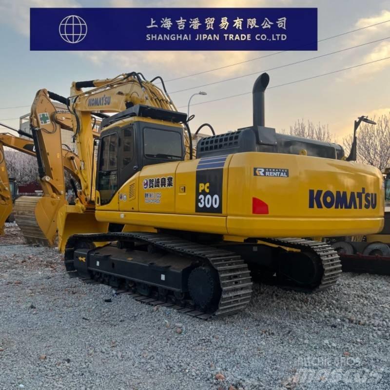 Komatsu PC 300 Pásová rýpadla