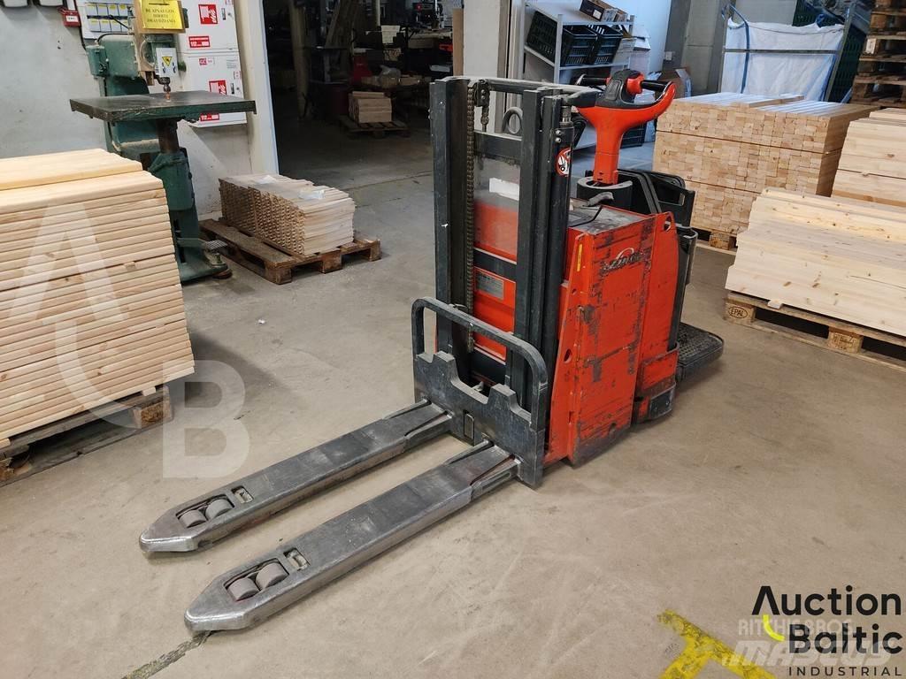 Linde L12 L Ručně vedené vysokozdvižné vozíky