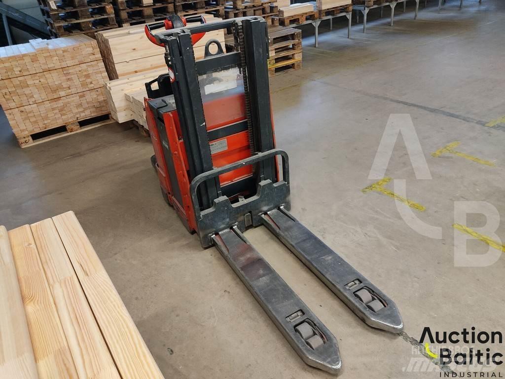 Linde L12 L Ručně vedené vysokozdvižné vozíky