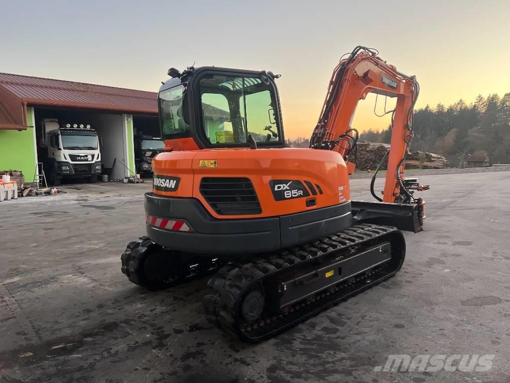 Doosan DX85R-3 Midi rýpadla 7t - 12t