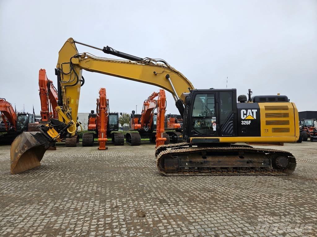 CAT 326 F L Pásová rýpadla