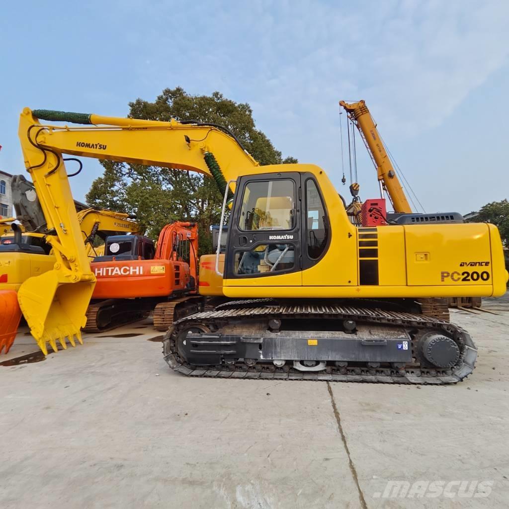 Komatsu PC 200-7 Pásová rýpadla