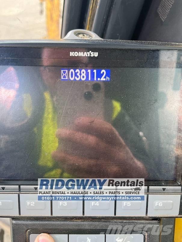 Komatsu PW 160-11 Kolová rýpadla