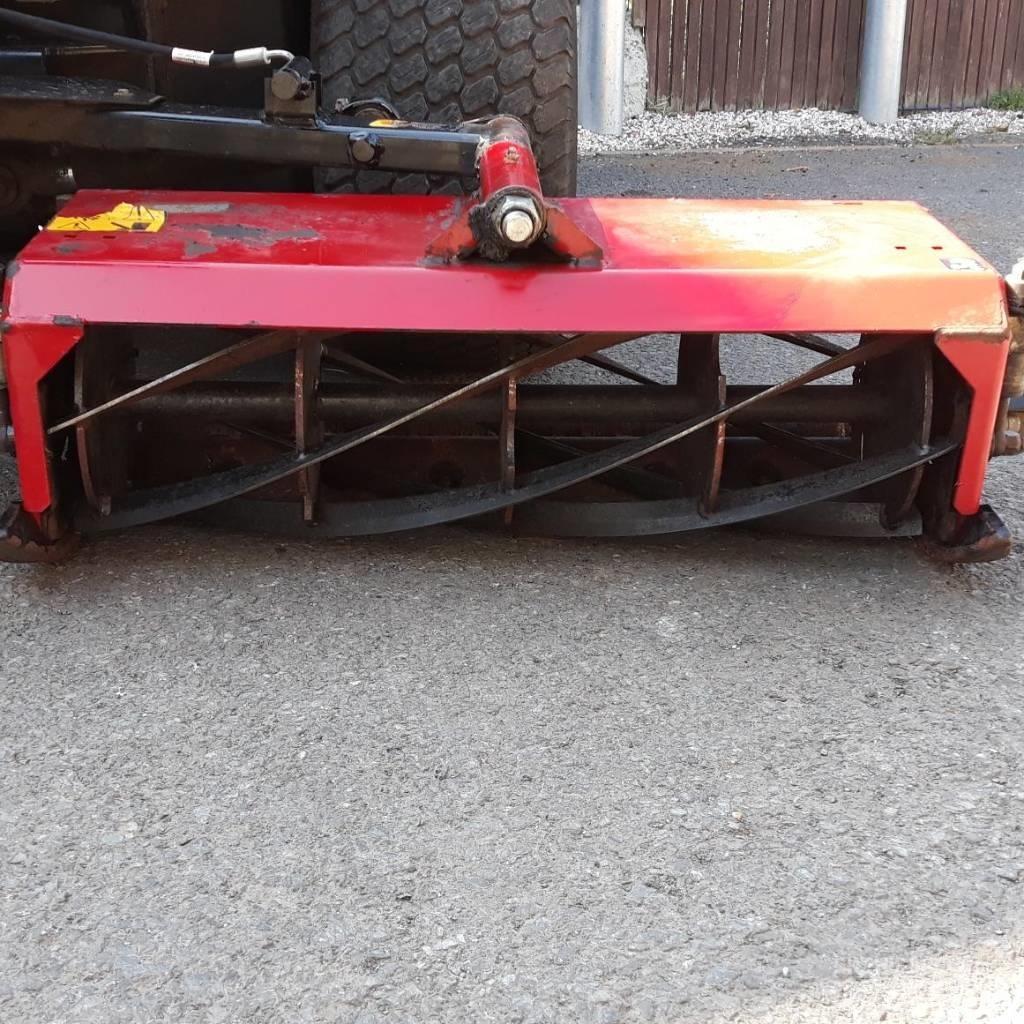 Toro LT3340 Sekačky pro sečení roughů a semiroughů