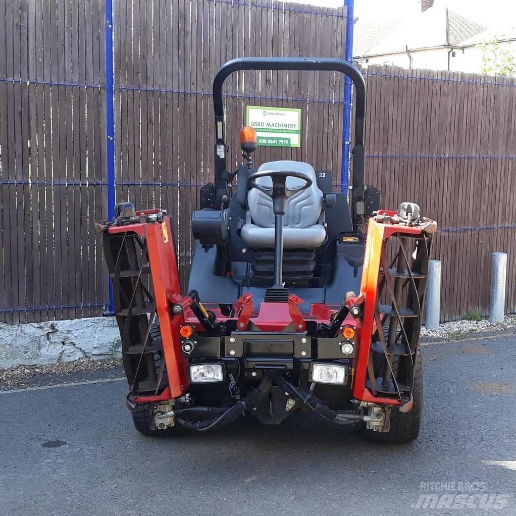 Toro LT3340 Sekačky pro sečení roughů a semiroughů