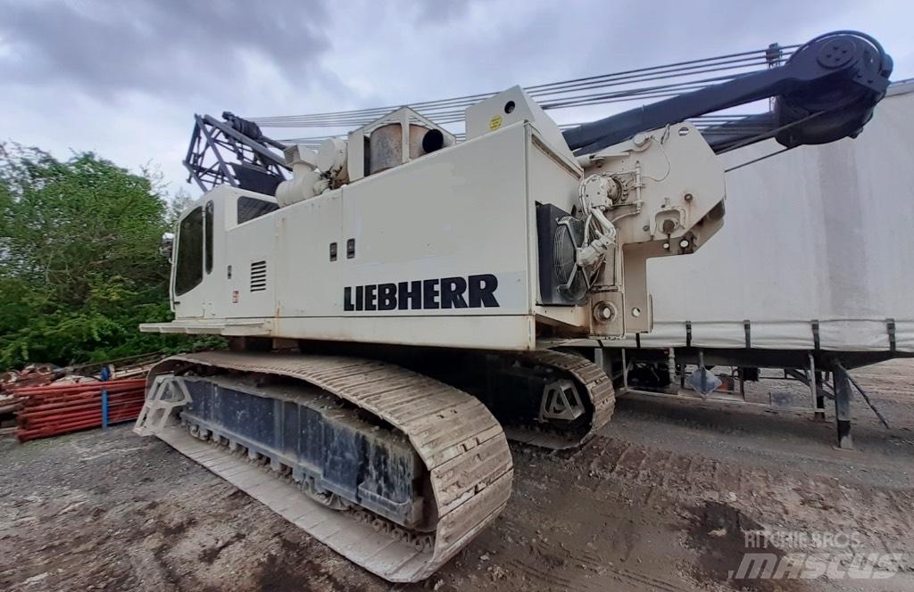 Liebherr HS 853 HD Pásové jeřáby