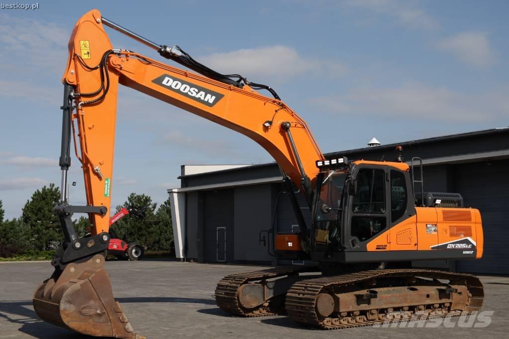 Doosan DX 225 LC-7 Pásová rýpadla