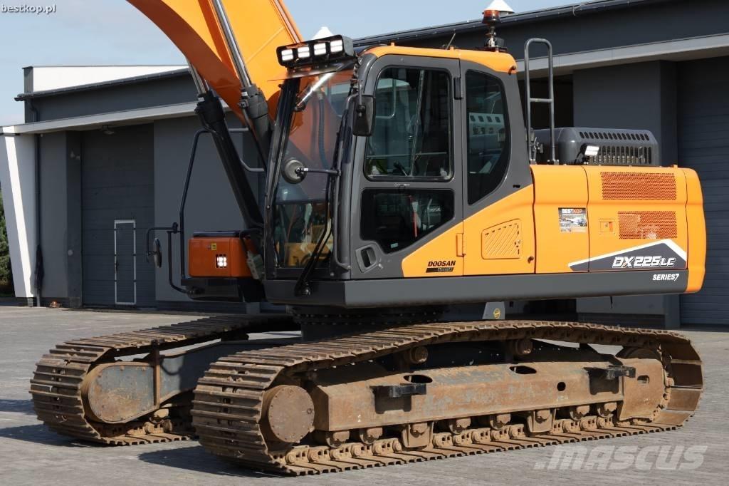 Doosan DX 225 LC-7 Pásová rýpadla
