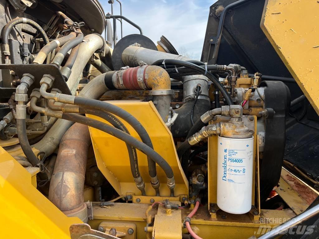 CAT 725 Kloubové dempry