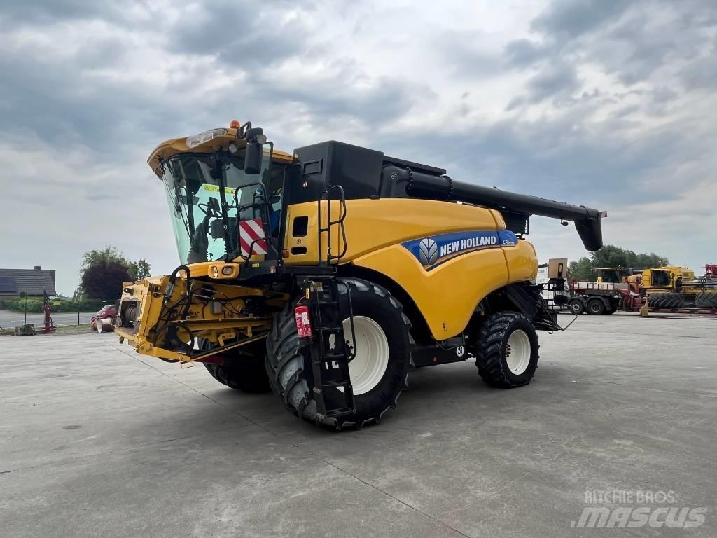 New Holland CR 9090 Sklízecí mlátičky