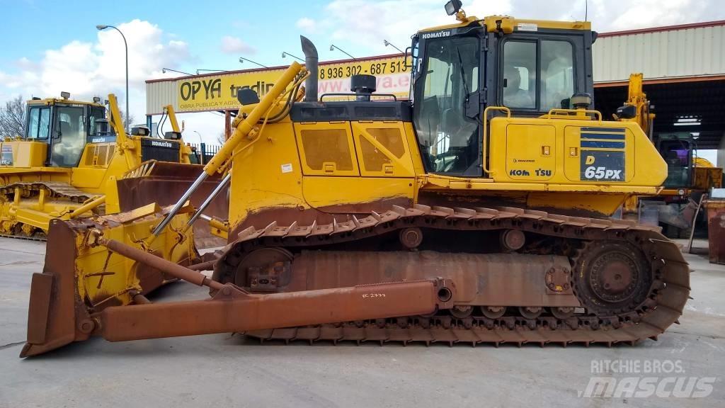 Komatsu D65PX-18 Pásové dozery