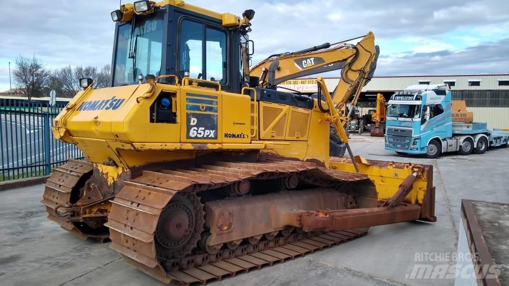 Komatsu D65PX-18 Pásové dozery