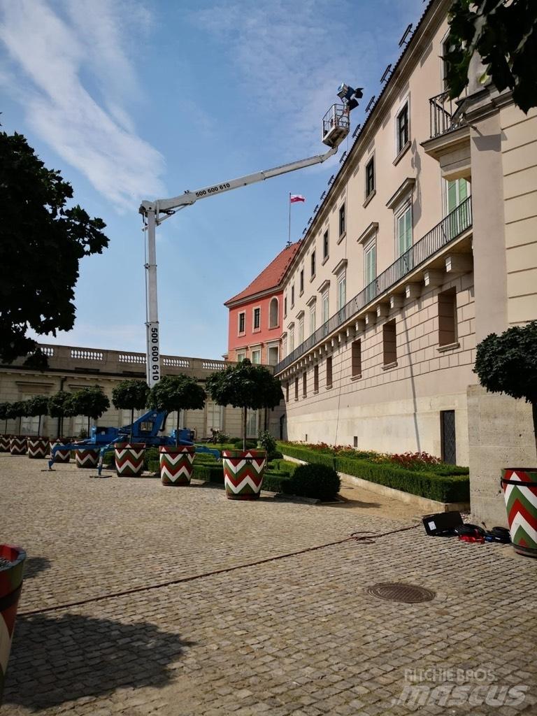 Teupen Leo 23 GT Kladkostroje, navijáky a stavební výtahy