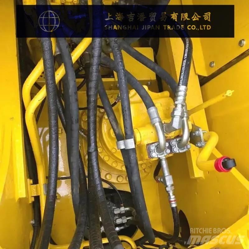 Komatsu PC 220 Pásová rýpadla