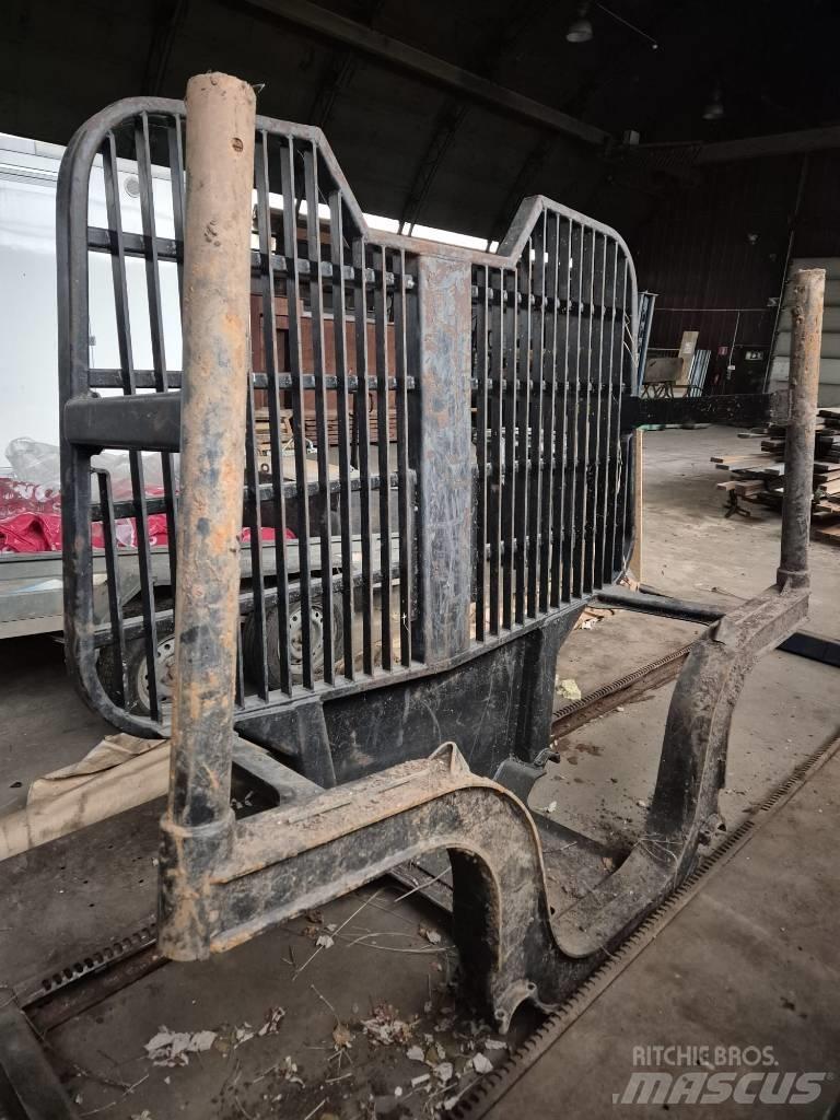 Timberjack 1110 Výložníky a lžíce