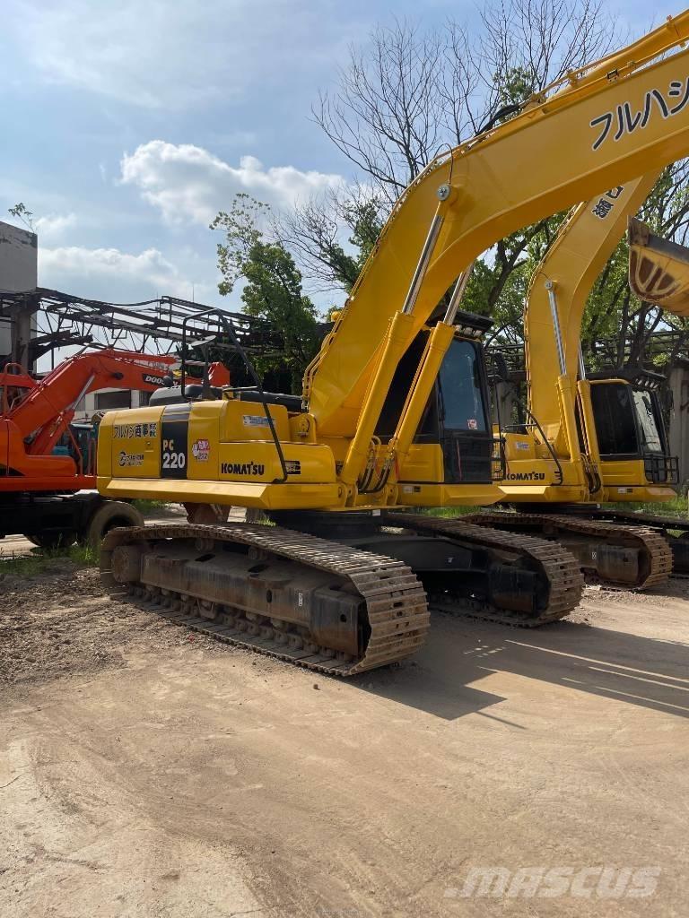 Komatsu PC 220-8 Pásová rýpadla