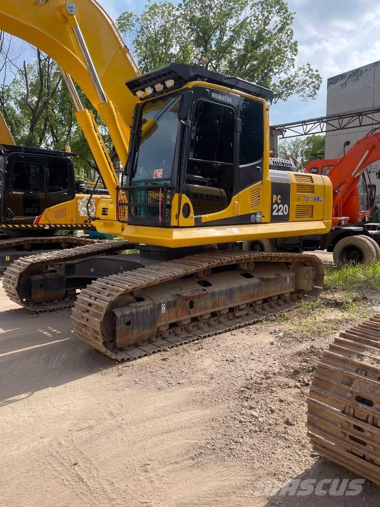 Komatsu PC 220-8 Pásová rýpadla