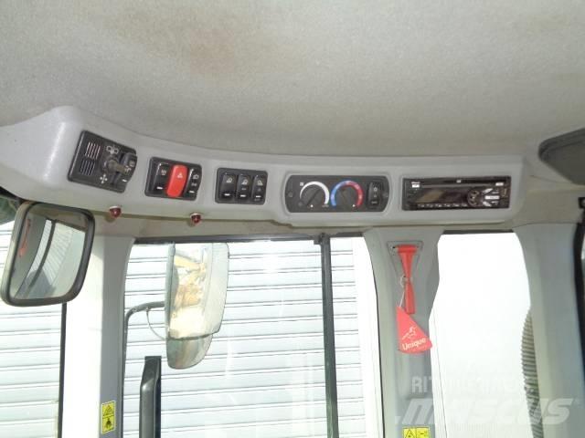 CAT 938M Kolové nakladače