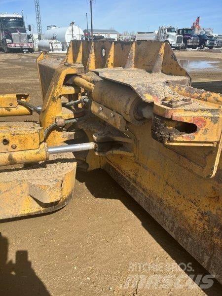 CAT D 6 N LGP Pásové dozery